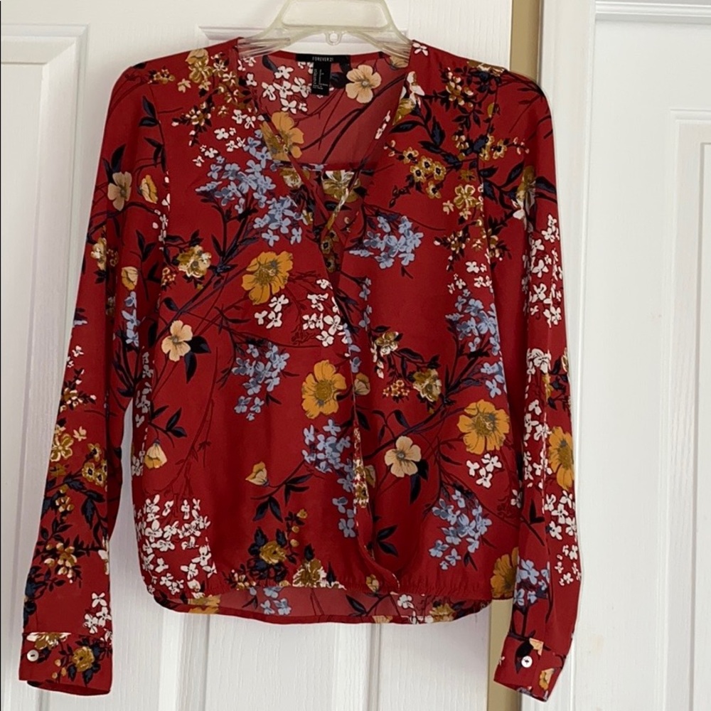 Forever 21 shirt size S